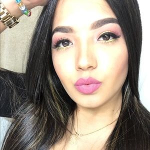 Meet your Posher, Isaura